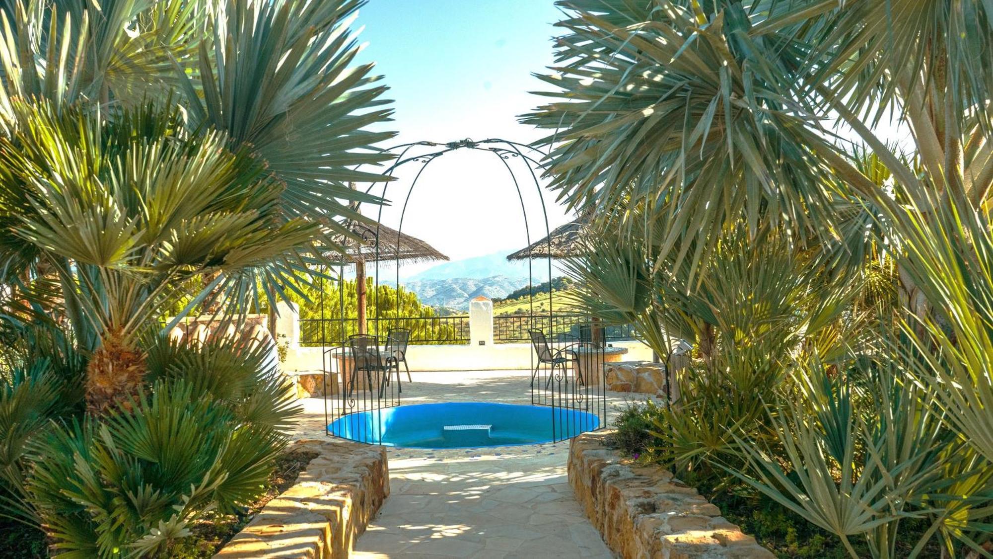 Rural Cottage, With Pool & Optional Private 6 Guests Jacuzzi Tolox Bagian luar foto