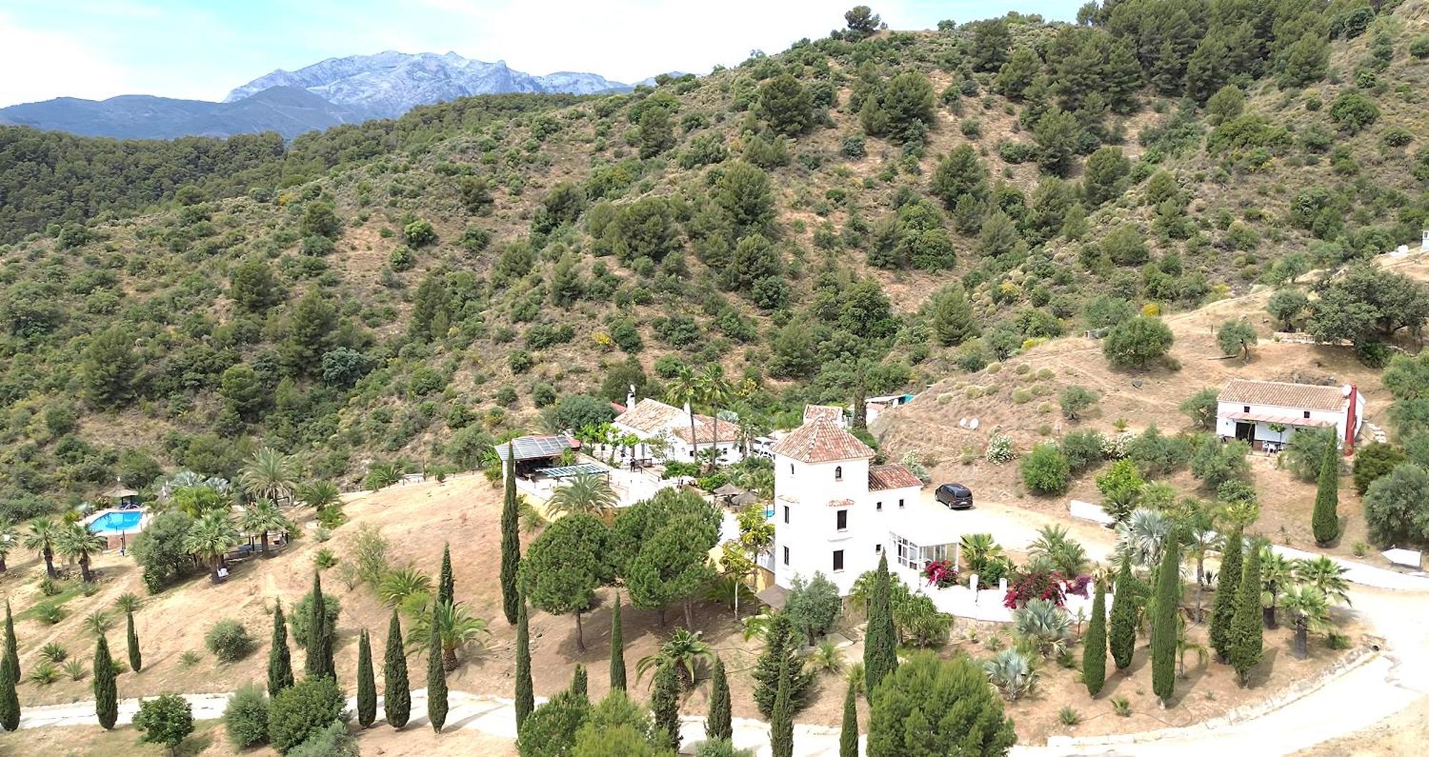 Rural Cottage, With Pool & Optional Private 6 Guests Jacuzzi Tolox Bagian luar foto