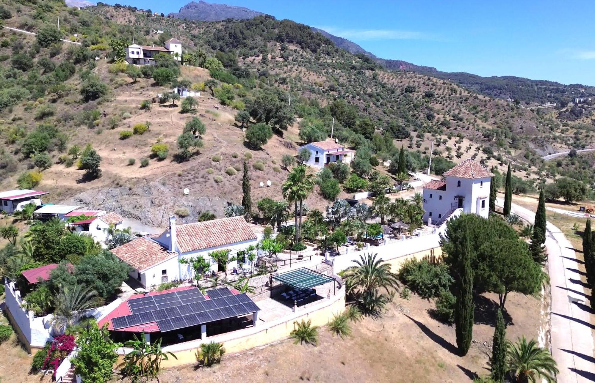 Rural Cottage, With Pool & Optional Private 6 Guests Jacuzzi Tolox Bagian luar foto