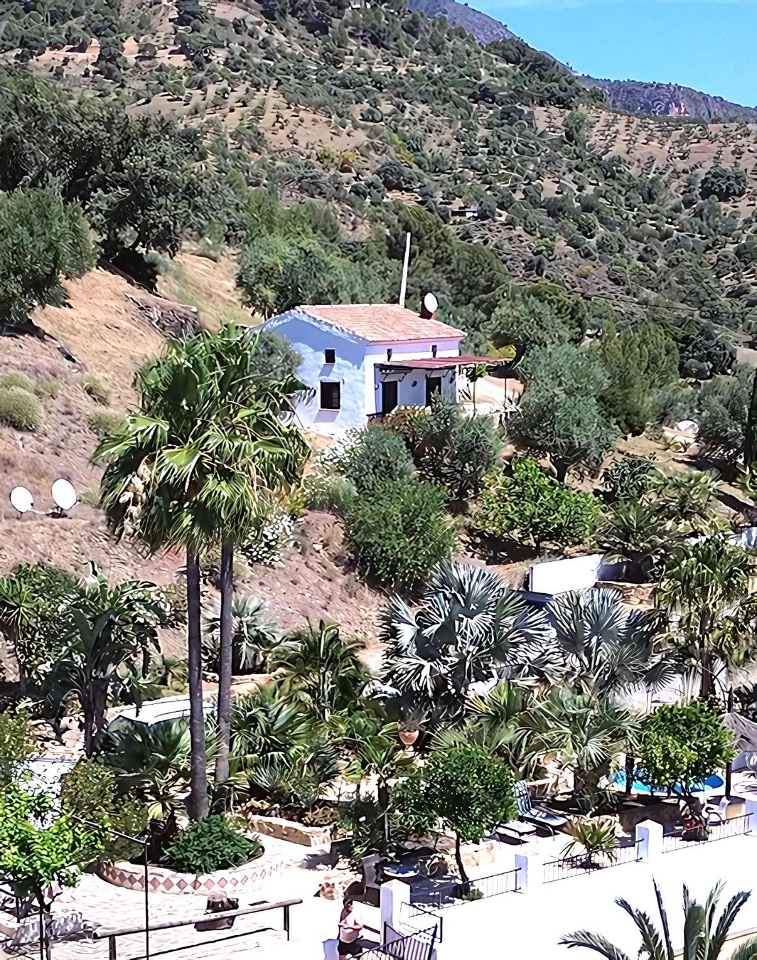 Rural Cottage, With Pool & Optional Private 6 Guests Jacuzzi Tolox Bagian luar foto